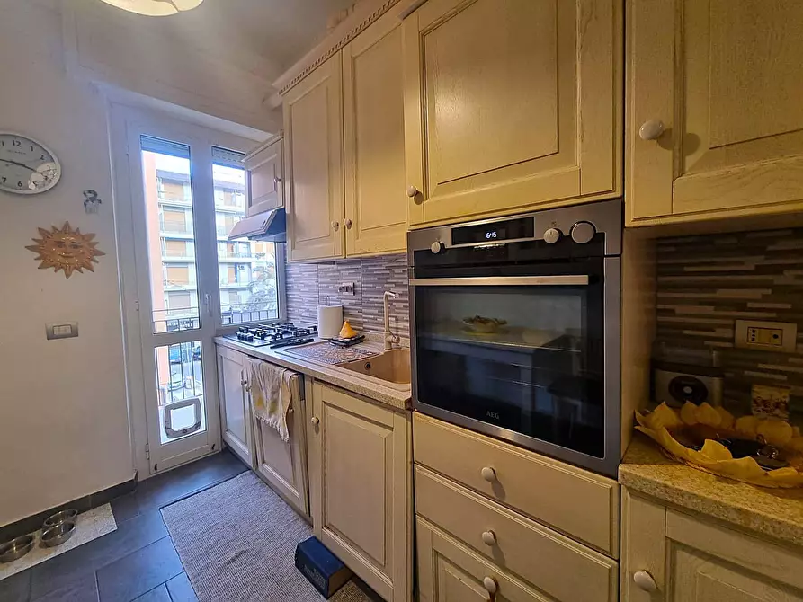 Immagine 10 di Appartamento in vendita  in Via Nicolò Saccone a Finale Ligure