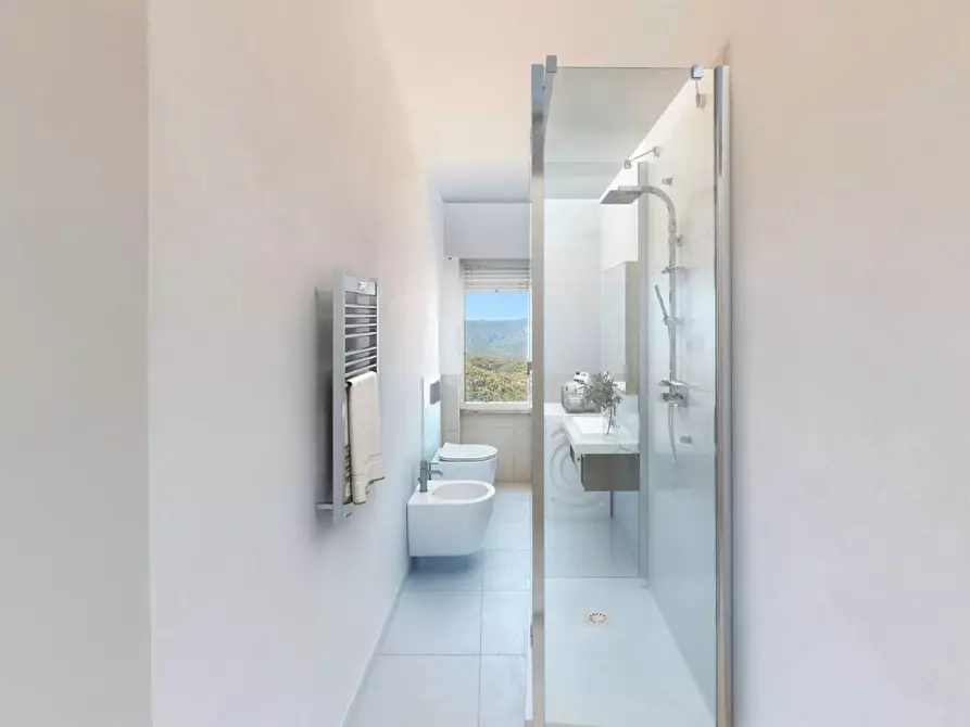 Immagine 4 di Appartamento in vendita  in Via Bracciale a Finale Ligure