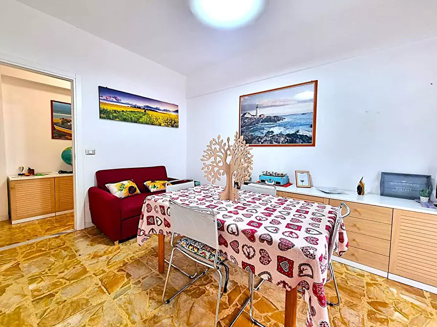 Immagine 3 di Appartamento in vendita  in Via Crispi a Pietra Ligure