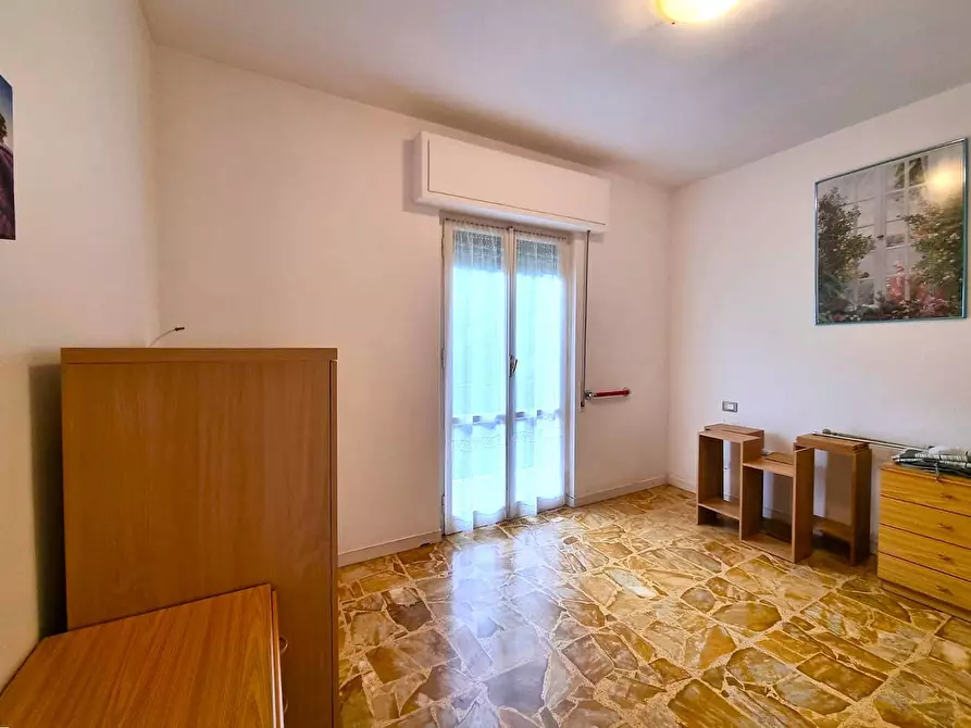 Immagine 13 di Appartamento in vendita  in Via Crispi a Pietra Ligure