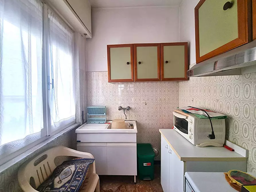 Immagine 6 di Appartamento in vendita  in Via Stefano Cagna a Finale Ligure