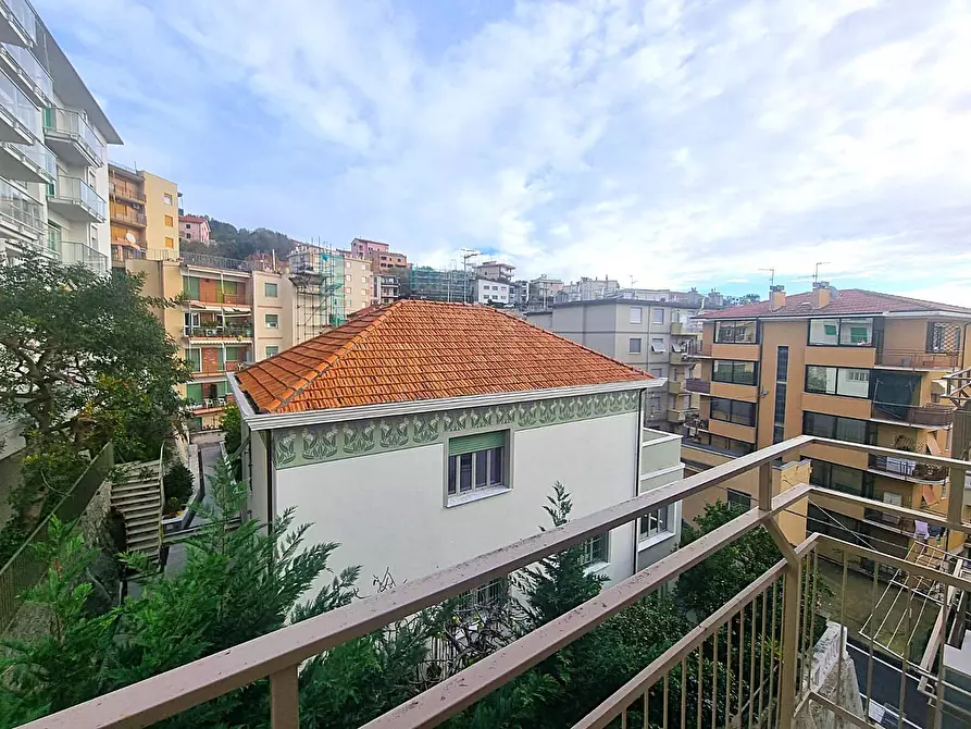 Immagine 17 di Appartamento in vendita  in Via Stefano Cagna a Finale Ligure