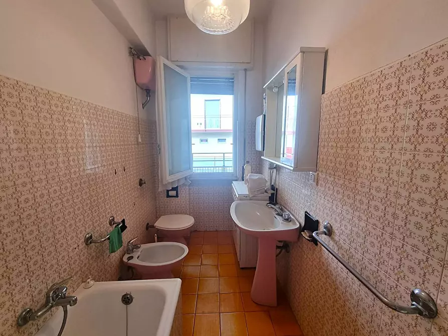 Immagine 16 di Appartamento in vendita  in Via Stefano Cagna a Finale Ligure