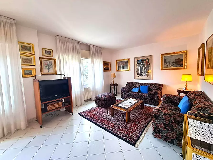 Immagine 3 di Appartamento in vendita  in Via Paolo Cappa a Finale Ligure