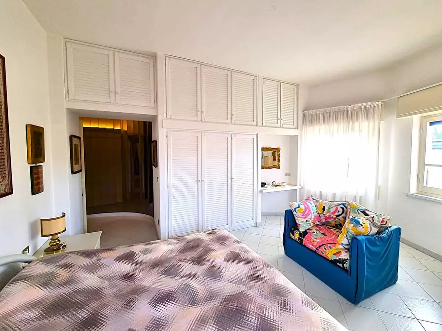 Immagine 9 di Appartamento in vendita  in Via Paolo Cappa a Finale Ligure