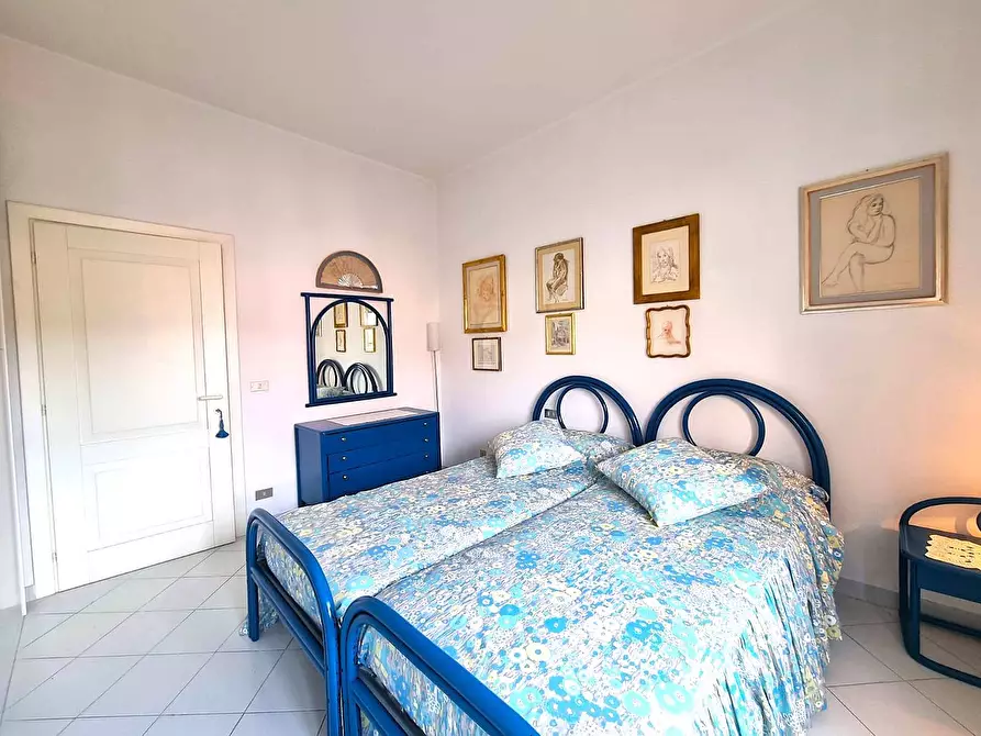 Immagine 14 di Appartamento in vendita  in Via Paolo Cappa a Finale Ligure