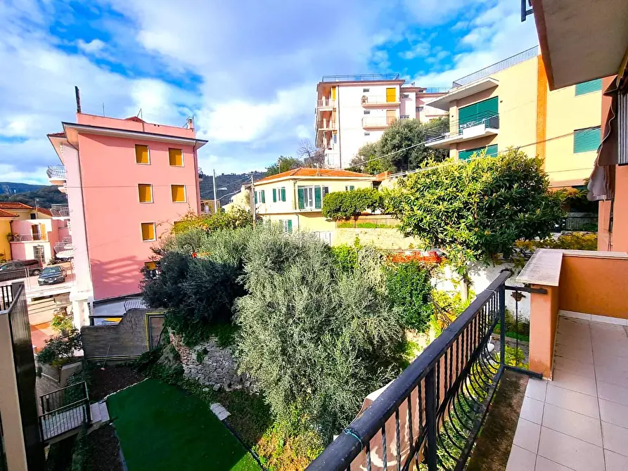 Immagine 20 di Appartamento in vendita  in Via Paolo Cappa a Finale Ligure