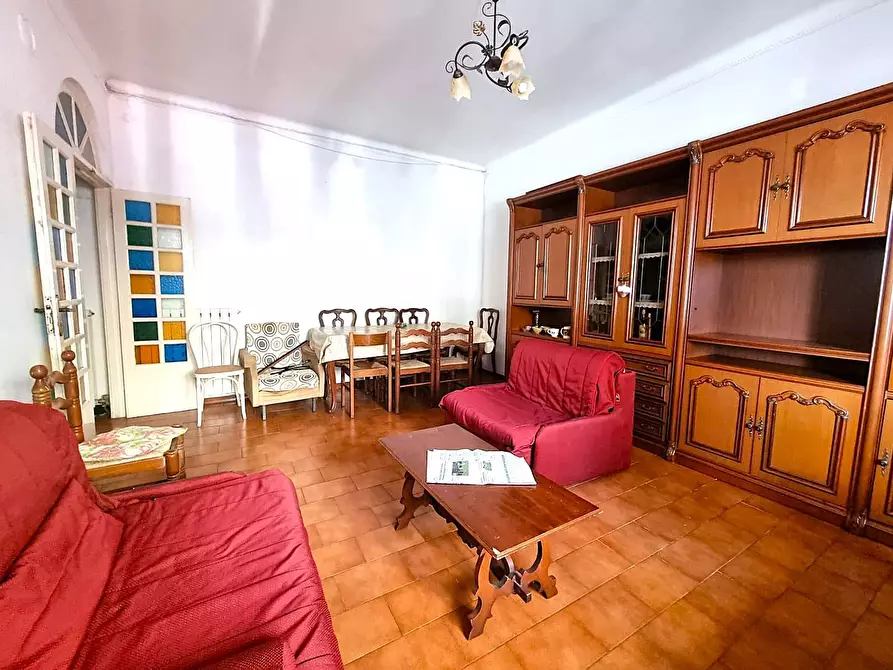 Immagine 2 di Appartamento in vendita  in Via Nicolò Saccone a Finale Ligure