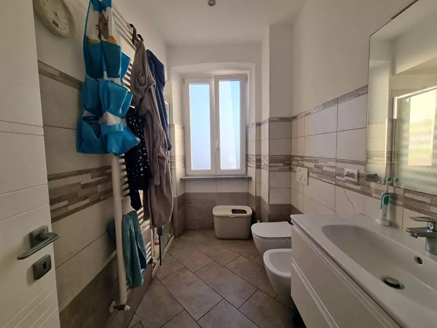 Immagine 14 di Appartamento in vendita  in Via Ignazio Borro a Pietra Ligure