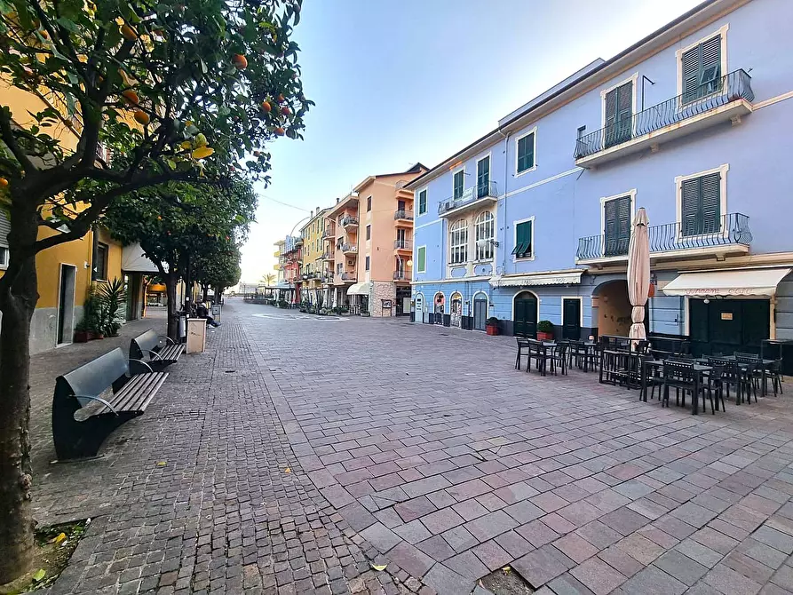 Immagine 15 di Appartamento in vendita  in Via Ignazio Borro a Pietra Ligure