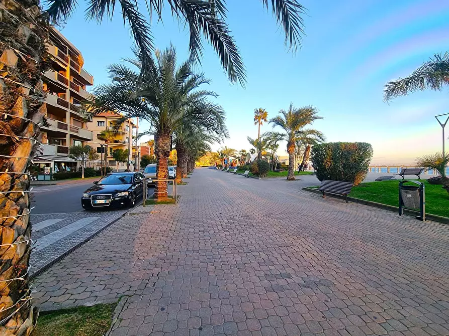 Immagine 17 di Appartamento in vendita  in Via Ignazio Borro a Pietra Ligure