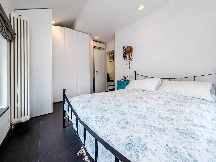 Immagine 27 di Appartamento in vendita  in Via Domenico Brunenghi a Finale Ligure