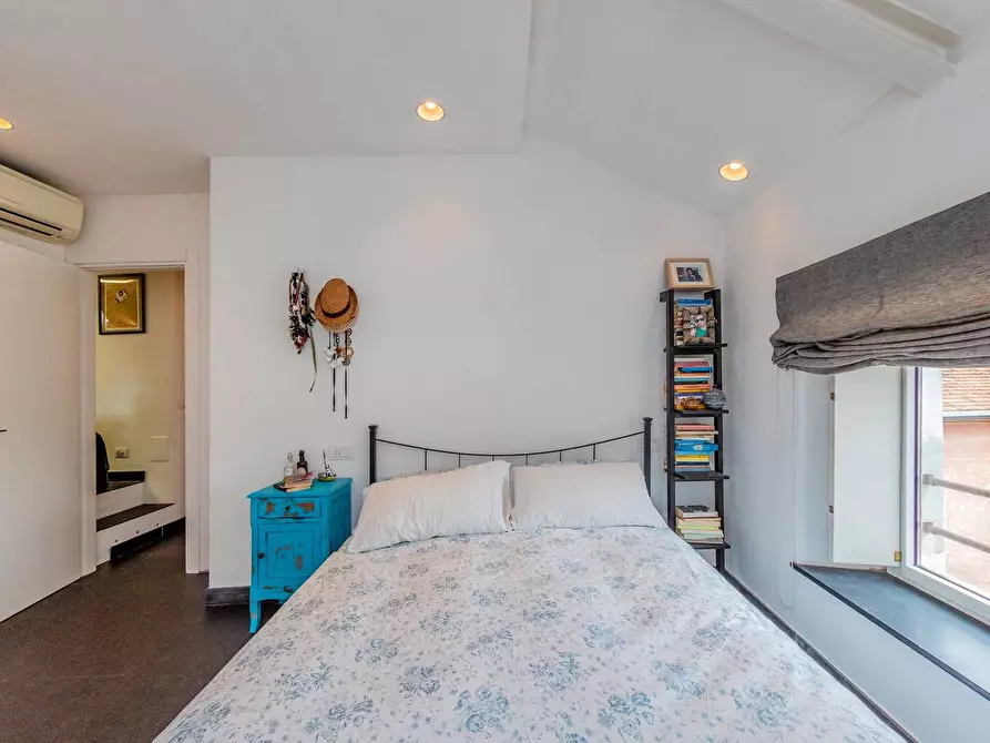 Immagine 30 di Appartamento in vendita  in Via Domenico Brunenghi a Finale Ligure