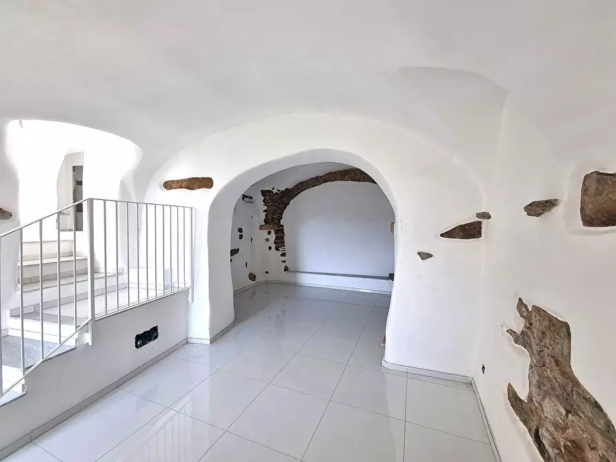 Immagine 8 di Appartamento in vendita  in Piazza San Bartolomeo a Finale Ligure