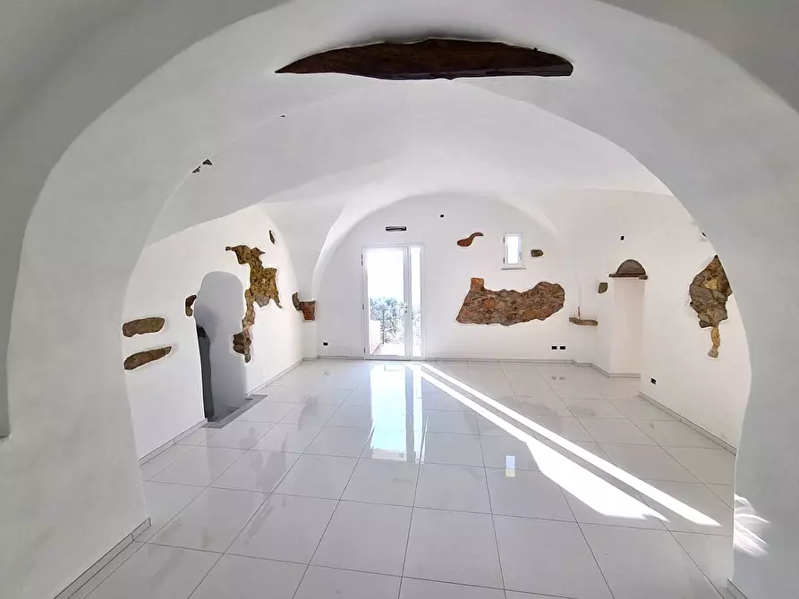 Immagine 3 di Appartamento in vendita  in Piazza San Bartolomeo a Finale Ligure