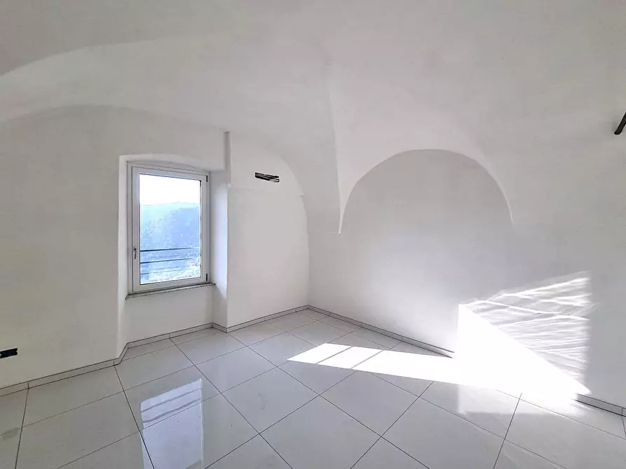 Immagine 13 di Appartamento in vendita  in Piazza San Bartolomeo a Finale Ligure