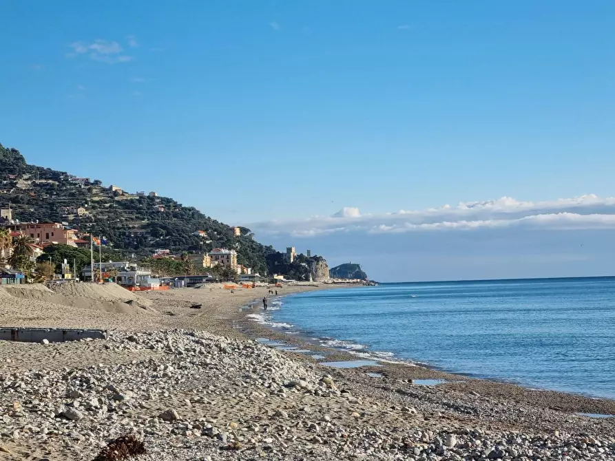 Immagine 18 di Appartamento in vendita  in Via Giuseppe Mazzini a Finale Ligure