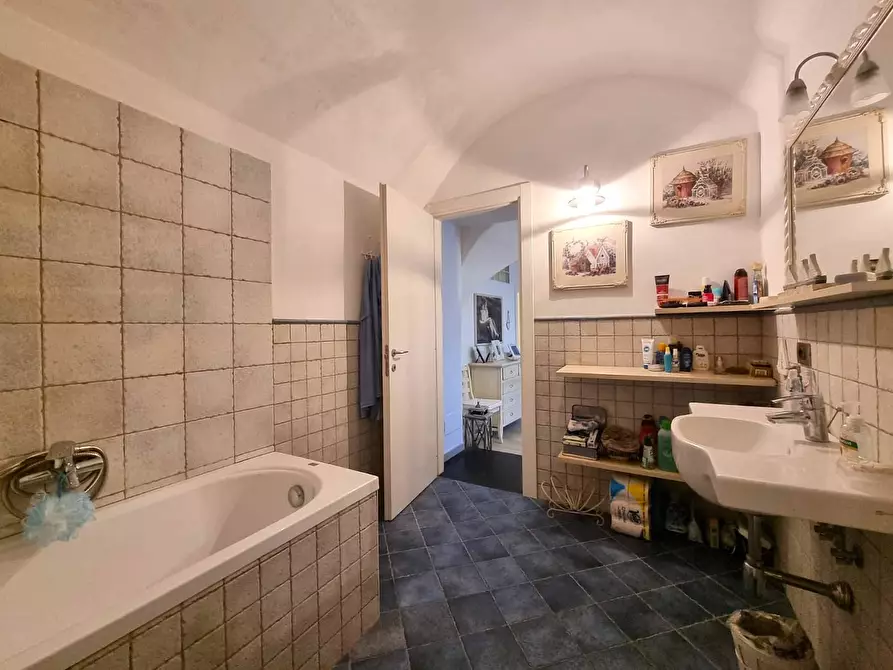 Immagine 23 di Appartamento in vendita  in Via San Giacomo a Orco Feglino