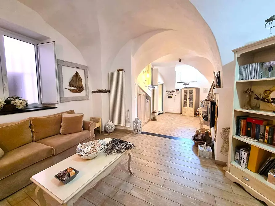 Immagine 5 di Appartamento in vendita  in Via San Giacomo a Orco Feglino