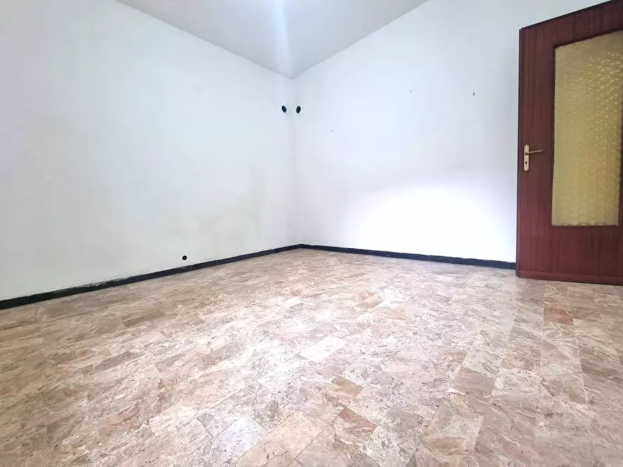 Immagine 16 di Appartamento in vendita  in Via Silvio Pellico a Orco Feglino