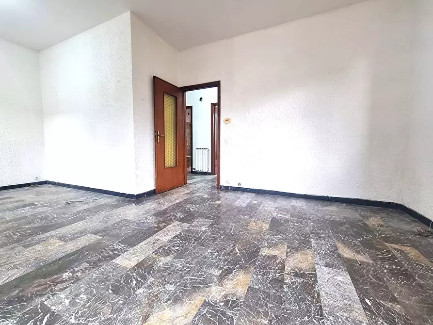 Immagine 17 di Appartamento in vendita  in Via Silvio Pellico a Orco Feglino