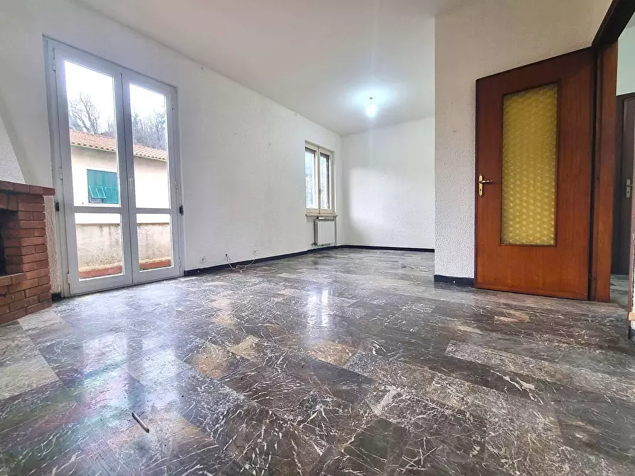 Immagine 3 di Appartamento in vendita  in Via Silvio Pellico a Orco Feglino