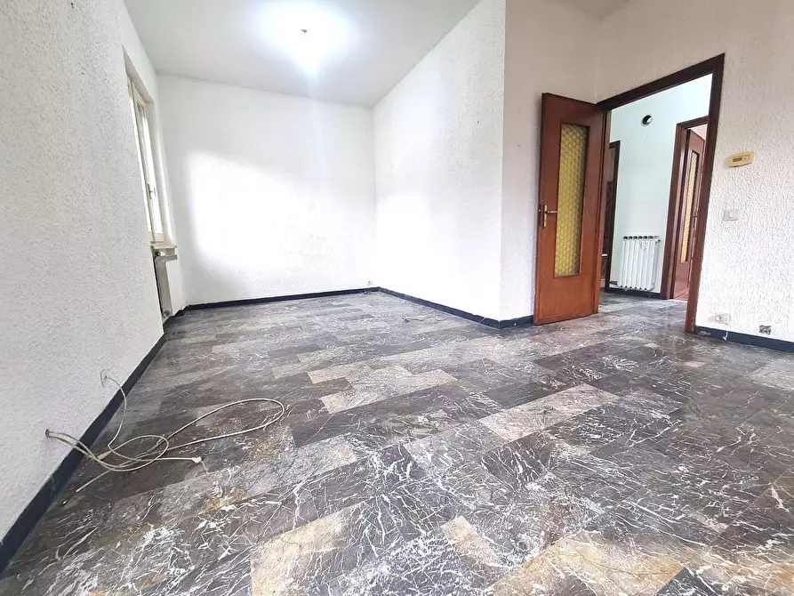 Immagine 18 di Appartamento in vendita  in Via Silvio Pellico a Orco Feglino