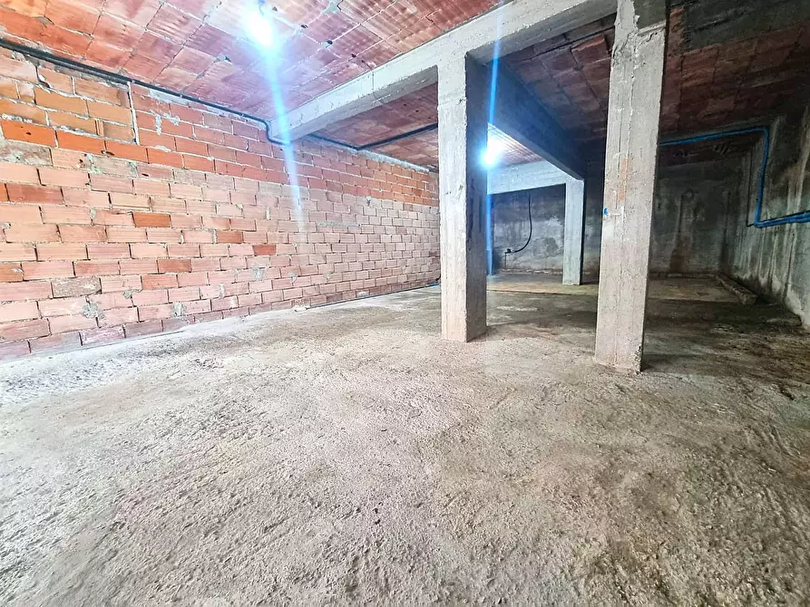 Immagine 25 di Appartamento in vendita  in Via Silvio Pellico a Orco Feglino