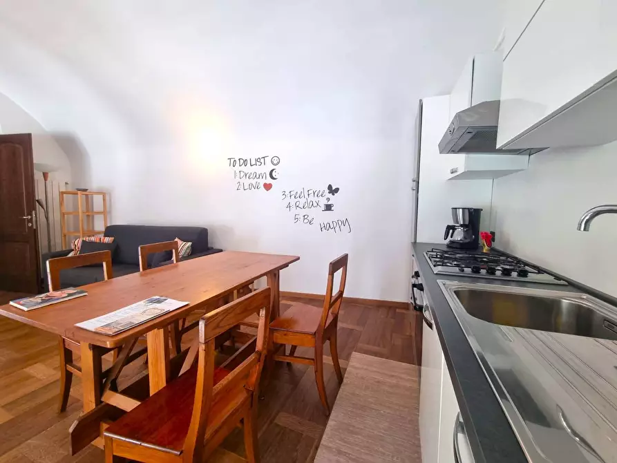 Immagine 7 di Appartamento in vendita  in Piazza Porta Testa a Finale Ligure