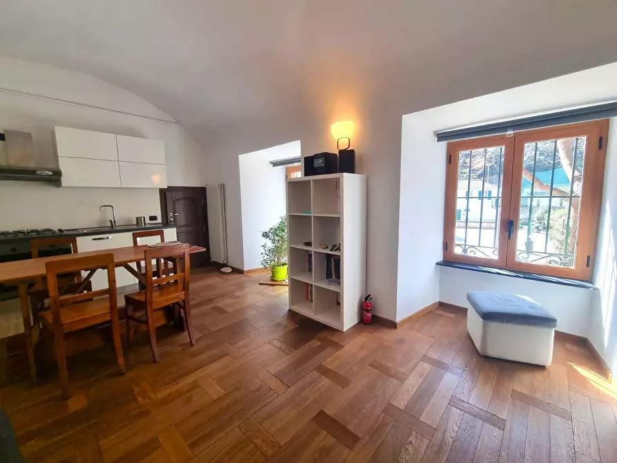 Immagine 4 di Appartamento in vendita  in Piazza Porta Testa a Finale Ligure