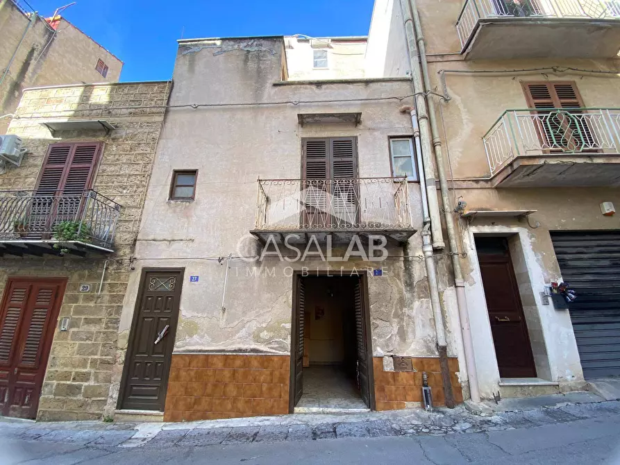 Immagine 1 di Appartamento in vendita  in VIA SARMENTO a Carini