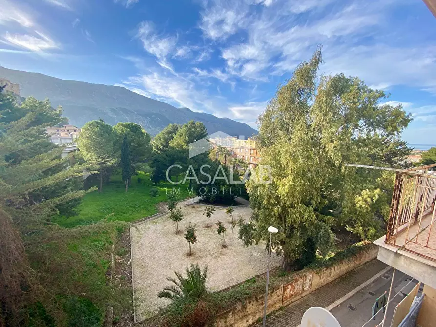 Immagine 14 di Appartamento in vendita  in Corso Italia a Carini