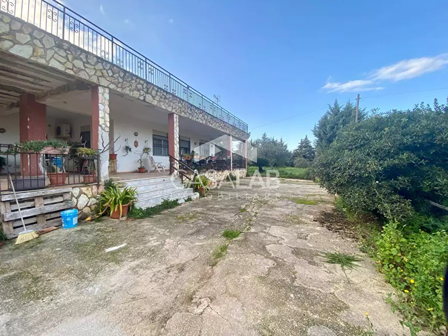 Immagine 20 di Villa in vendita  in Via Giacarta a Carini