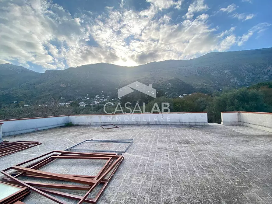 Immagine 24 di Villa in vendita  in Via Giacarta a Carini