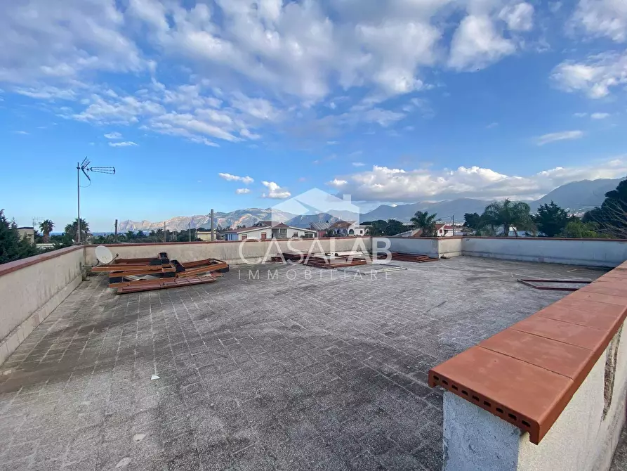 Immagine 23 di Villa in vendita  in Via Giacarta a Carini