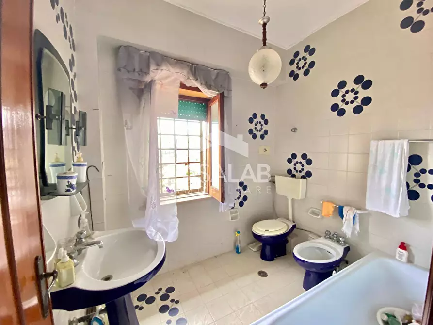 Immagine 11 di Appartamento in vendita  in Via Trento a Carini