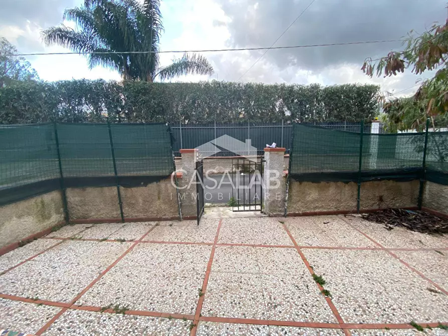 Immagine 2 di Villetta a schiera in affitto  in Via Milioti a Carini