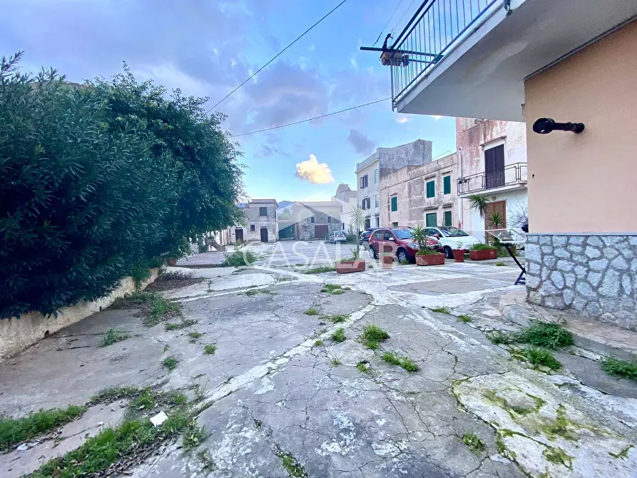 Immagine 17 di Villetta a schiera in affitto  in Via Milioti a Carini