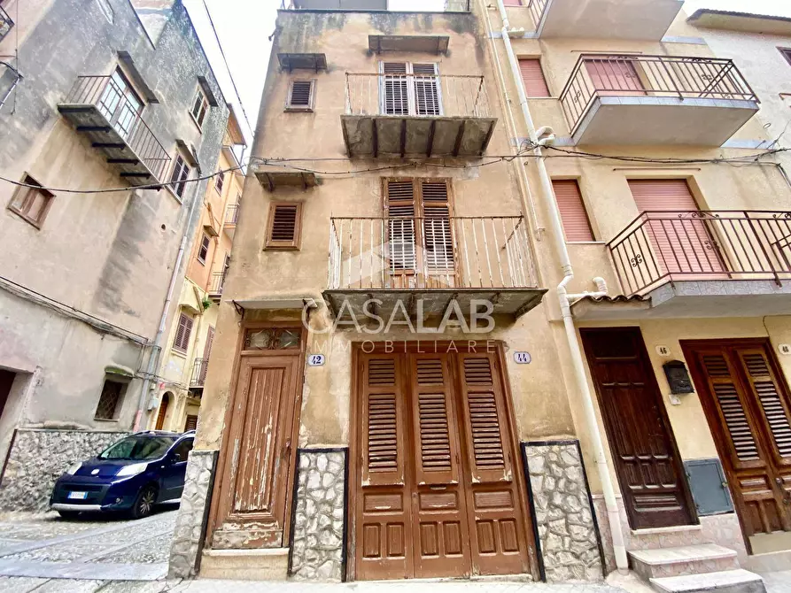 Immagine 1 di Appartamento in vendita  in Via San Giuseppe a Carini