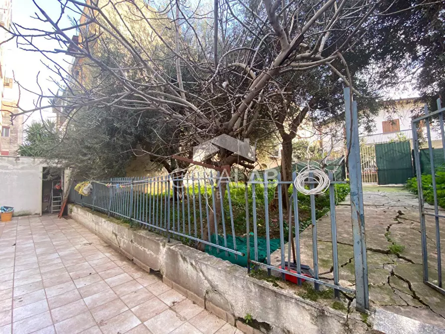 Immagine 2 di Appartamento in vendita  in via leopardi a Carini