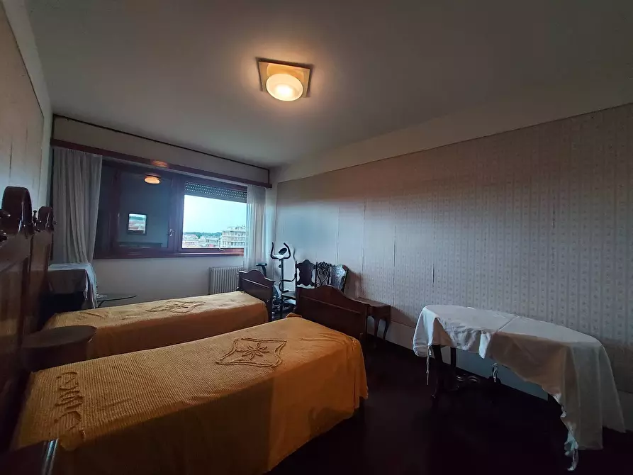 Immagine 30 di Attico in vendita  in Via Mario Poledrelli a Ferrara