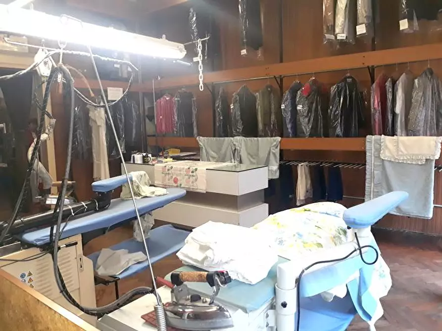 Immagine 23 di Attività commerciale in vendita  in Via De' Romei a Ferrara