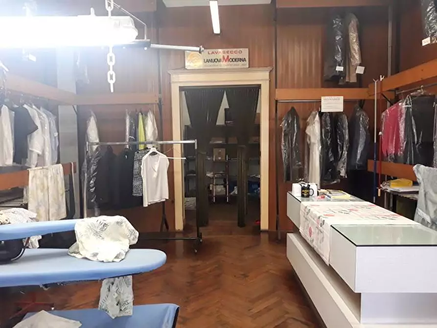 Immagine 24 di Attività commerciale in vendita  in Via De' Romei a Ferrara