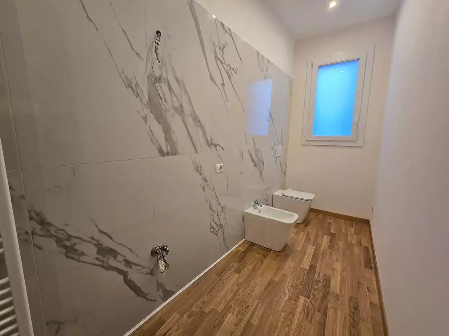 Immagine 21 di Appartamento in affitto  in Via Contrari a Ferrara