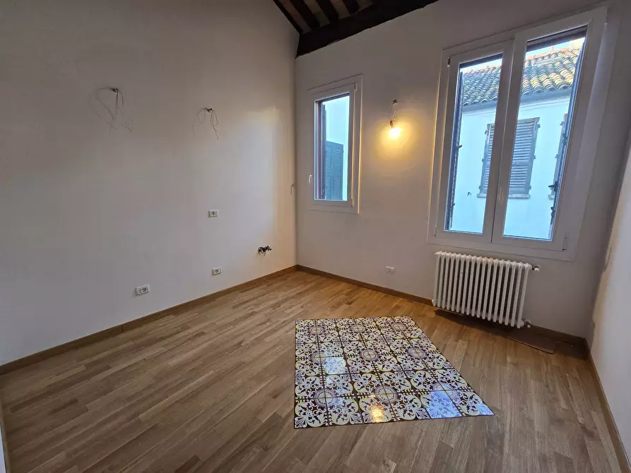 Immagine 22 di Appartamento in affitto  in Via Contrari a Ferrara