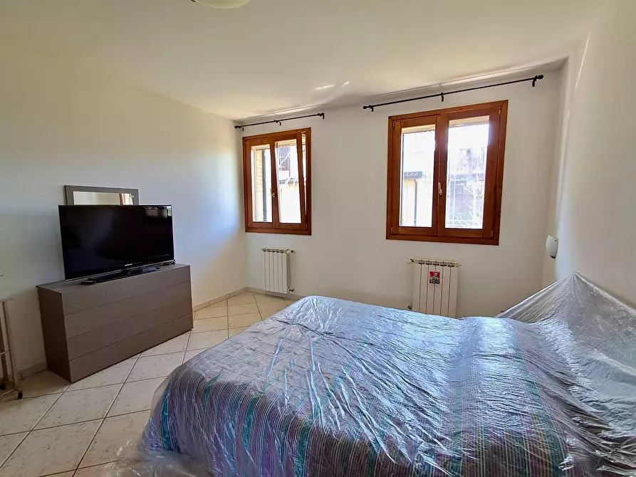 Immagine 12 di Villa in vendita  in Via Acquedotto a Ferrara