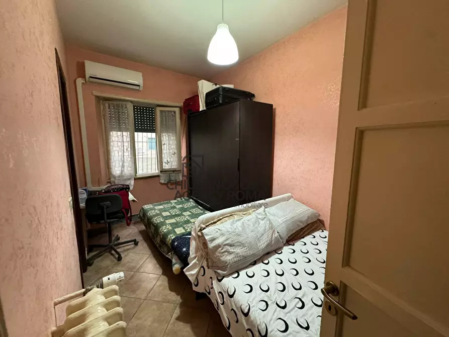 Immagine 8 di Appartamento in vendita  in Via Caio Sulpicio a Roma