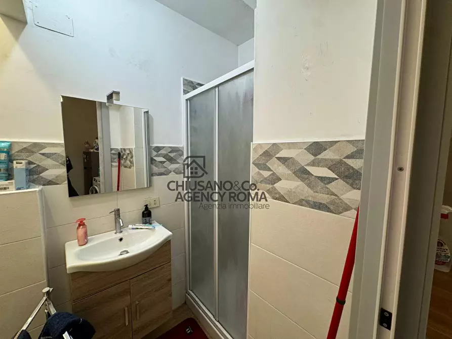 Immagine 12 di Appartamento in vendita  in Via Caio Sulpicio a Roma