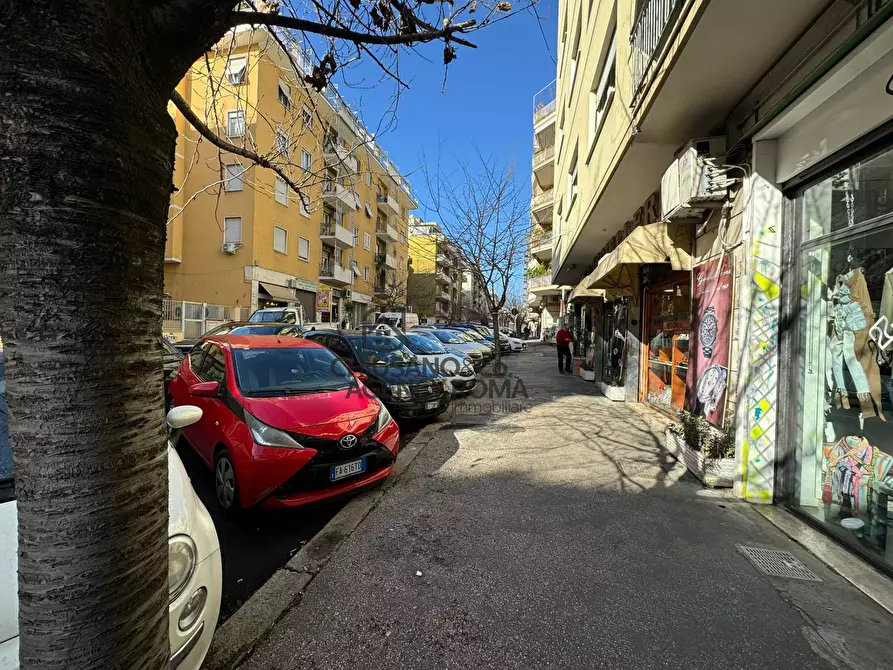 Immagine 7 di Locale commerciale in affitto  in Via Tommaso Da Celano a Roma