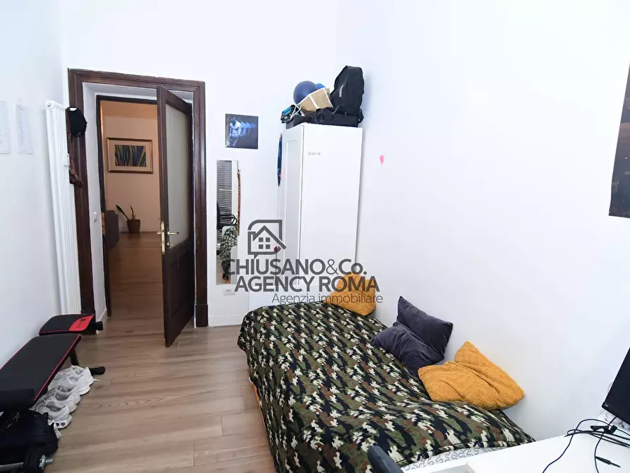 Immagine 20 di Appartamento in vendita  in Via Albalonga a Roma